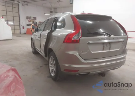 2016 Volvo Xc60 T6 z USA, uszkodzony, nr VIN YV4902RK6G2811028